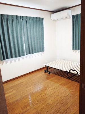 洋室（ベッド付き）2